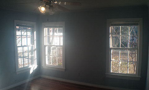 3 BEDROOMS  |  2 FULL BATHS  |  1,721 SQ FT  |  .27 ACRE HEATING: GAS HEATING: GAS AMENETIES / APPLIANCES: Dishwasher, Stove / Oven Hardwood Flo