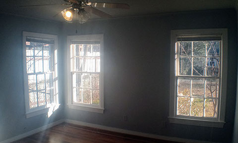 3 BEDROOMS  |  2 FULL BATHS  |  1,721 SQ FT  |  .27 ACRE HEATING: GAS HEATING: GAS AMENETIES / APPLIANCES: Dishwasher, Stove / Oven Hardwood Flo