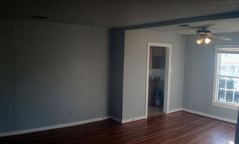 3 BEDROOMS  |  2 FULL BATHS  |  1,721 SQ FT  |  .27 ACRE HEATING: GAS HEATING: GAS AMENETIES / APPLIANCES: Dishwasher, Stove / Oven Hardwood Flo