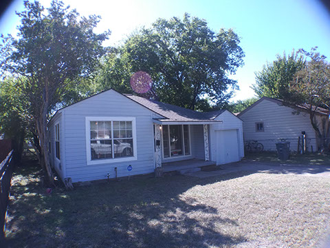 3 BEDROOMS  |  2 FULL BATHS  |  1,721 SQ FT  |  .27 ACRE HEATING: GAS HEATING: GAS AMENETIES / APPLIANCES: Dishwasher, Stove / Oven Hardwood Flo