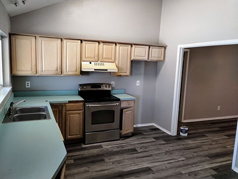 3 BEDROOMS&nbsp; |&nbsp; 2 FULL BATHS&nbsp; |&nbsp; 1,721 SQ FT&nbsp; |&nbsp; .27 ACRE HEATING: GAS HEATING: GAS AMENETIES / APPLIANCES: Dishwasher, Stove / Oven Hardwood Flo