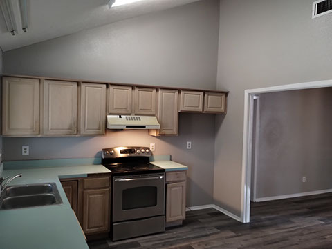 3 BEDROOMS&nbsp; |&nbsp; 2 FULL BATHS&nbsp; |&nbsp; 1,721 SQ FT&nbsp; |&nbsp; .27 ACRE HEATING: GAS HEATING: GAS AMENETIES / APPLIANCES: Dishwasher, Stove / Oven Hardwood Flo