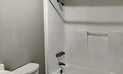 3 BEDROOMS&nbsp; |&nbsp; 2 FULL BATHS&nbsp; |&nbsp; 1,721 SQ FT&nbsp; |&nbsp; .27 ACRE HEATING: GAS HEATING: GAS AMENETIES / APPLIANCES: Dishwasher, Stove / Oven Hardwood Flo